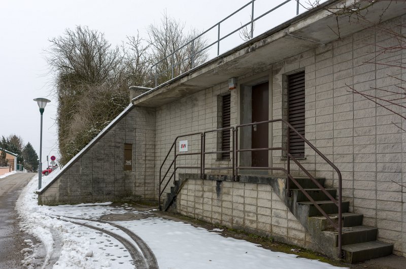 _DSC5138.jpg - Wasserbehälter am Gipfel des Kronawettbergs (295m)