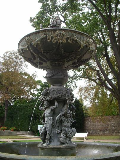 DSCN6633.jpg - Singender Brunnen