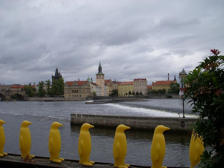 DSCN6694.jpg - Vor dem Kampa-Museum
