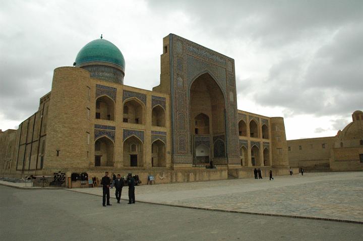 DSC_8158.JPG - Miri-Arab-Medrese (seit dem 16. Jhd. eine aktive Koranschule)