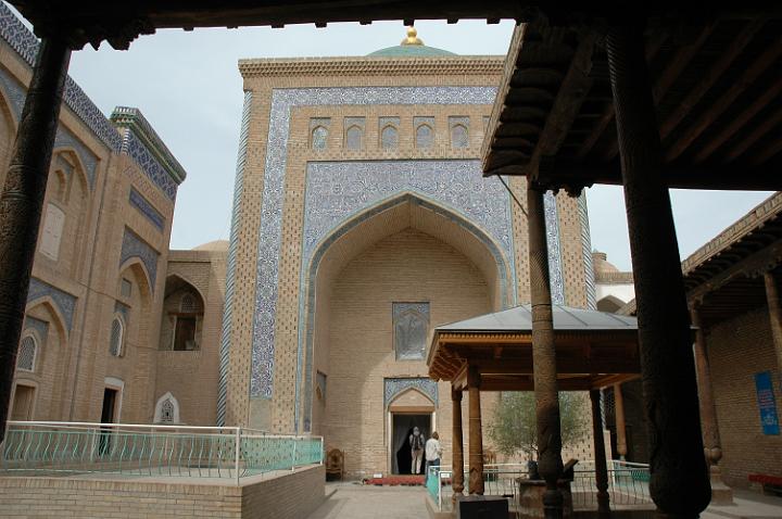 DSC_8403.JPG - Pahlavon-Machmud-Mausoleum