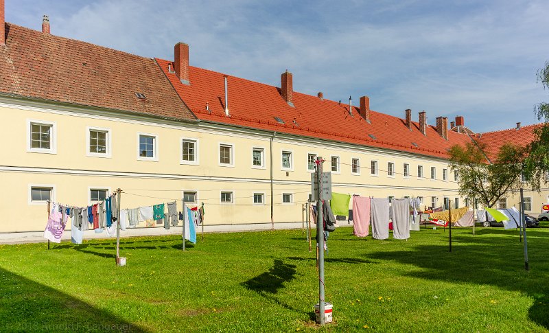 _DSC6370.jpg - Niembsch-Hof, die ehem. Kaserne dient heute Wohnzwecken